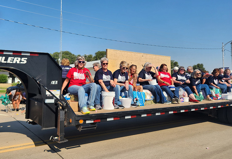 The WCHS Class of 1976 had a pretty good turn-out for their reunion float. Don’t do the math. Don’t do it! Photo by Rita Smith