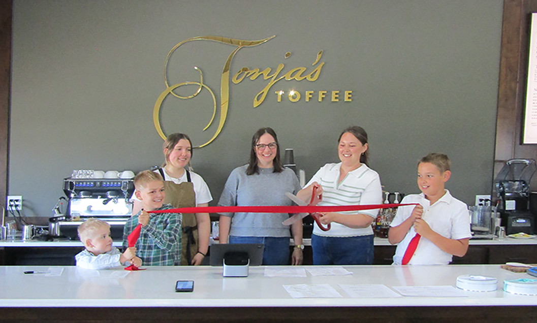 Above (L-R): Ledger Horton, Axel Horton, Hayden Horton, Maegan Berry, Aubrey Horton, Kaladin Horton are all smiles as Aubrey cuts the ribbon.