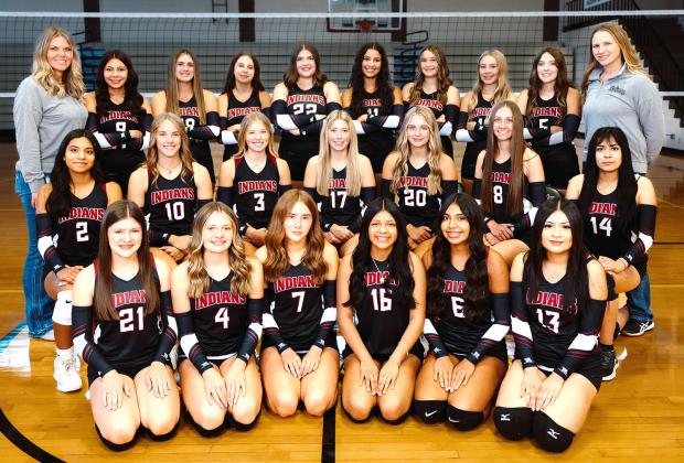 Top: The Seniors. Above: The 2025 Team. Photos courtesy Kelsie Tilton