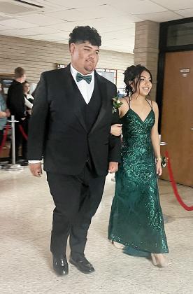 Gilberto Rito, Jr, and Yakelin Barrera, Fr. photo courtesy Oralia Soto.