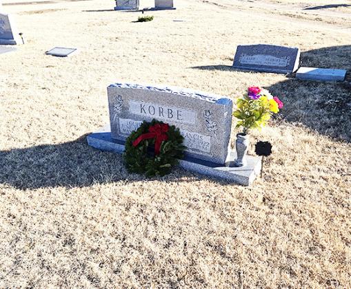 Above: Just two of the graves of Wichita Co. veterans decorated by The Wichita County Outdoorsmen this holiday season.