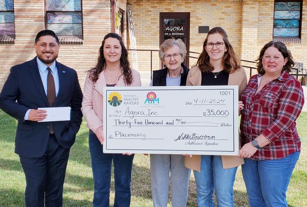 Pathways to a Healthy Kansas Presents Grants to Agora and the City of Leoti