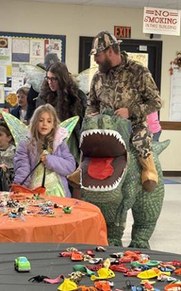 Senior Center Holds Table or Treat
