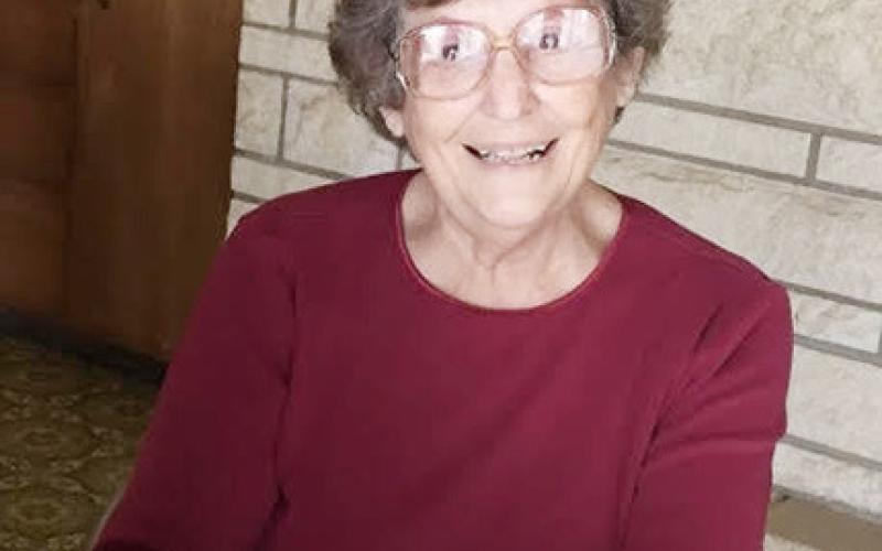 Gloria Long 1931-2023