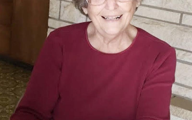 Gloria Long