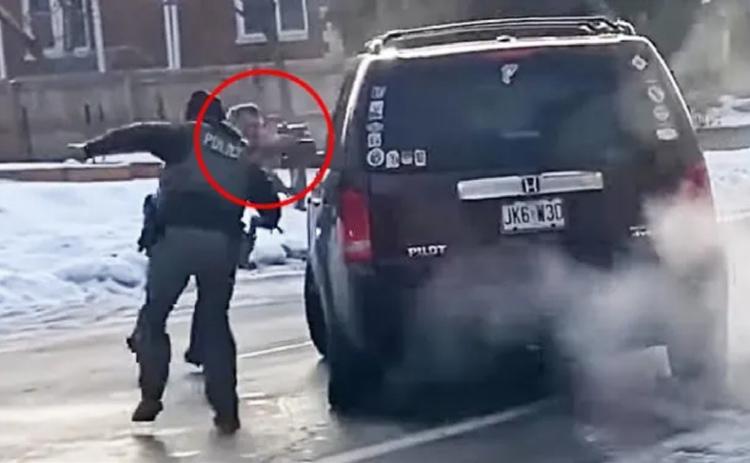 A screen grab of ICE agent Jonathan Ross, circled in red, fatally shooting Renee Nicole Good in Minneapolis, Minnesota. The Daily Beast/YouTube