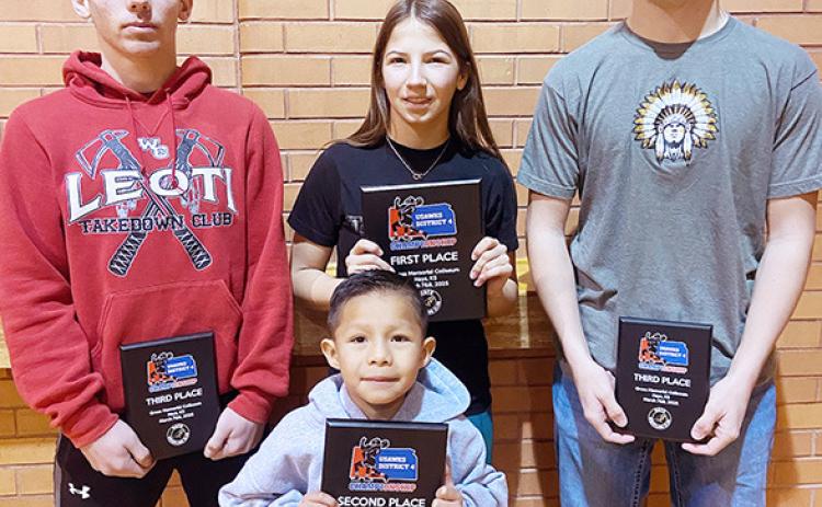 Leoti Takedown Club Wrestlers Place at District Meet