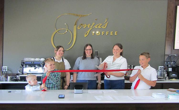 Above (L-R): Ledger Horton, Axel Horton, Hayden Horton, Maegan Berry, Aubrey Horton, Kaladin Horton are all smiles as Aubrey cuts the ribbon.