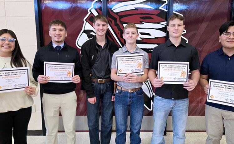 Indians Participate in Youth Entrepreneurship Challenge; Luna Advances to State