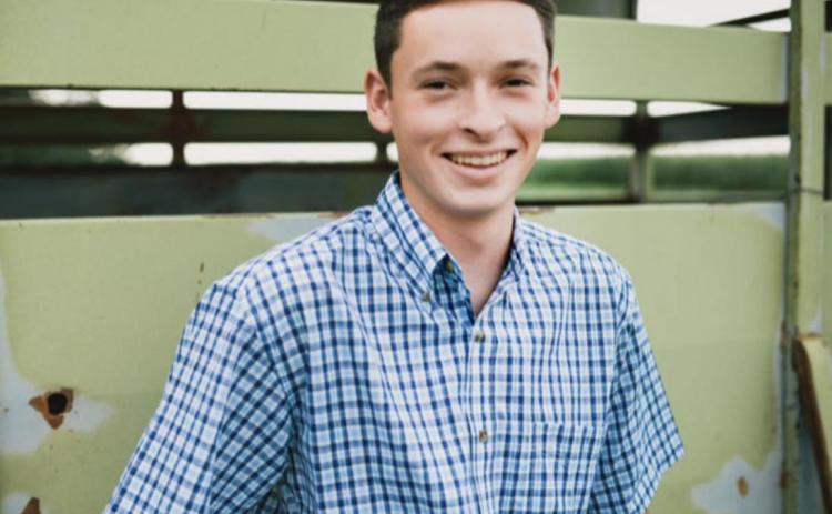 Crouch Receives Kansas State University Alumni Club Scholarship