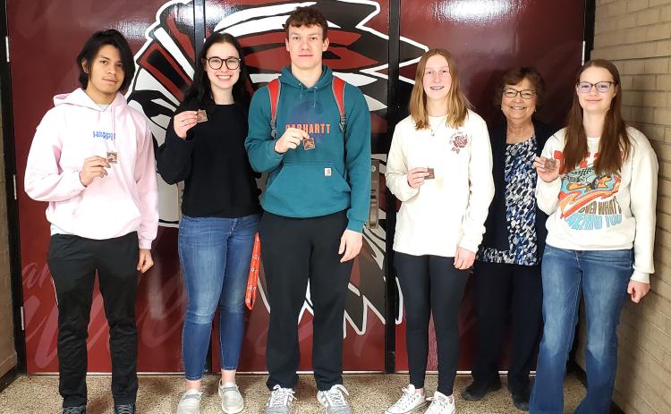 Above: The event team from the Tribune competition pose with their 4th place medals. (L-R):Israel Espinoza, Anna Biel, Cordell Brown, Anna Simons, Coach Joy Brown, and Sadie Berry.